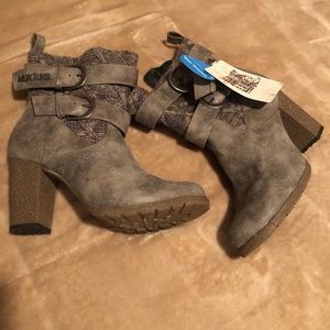 Muk Luk boot